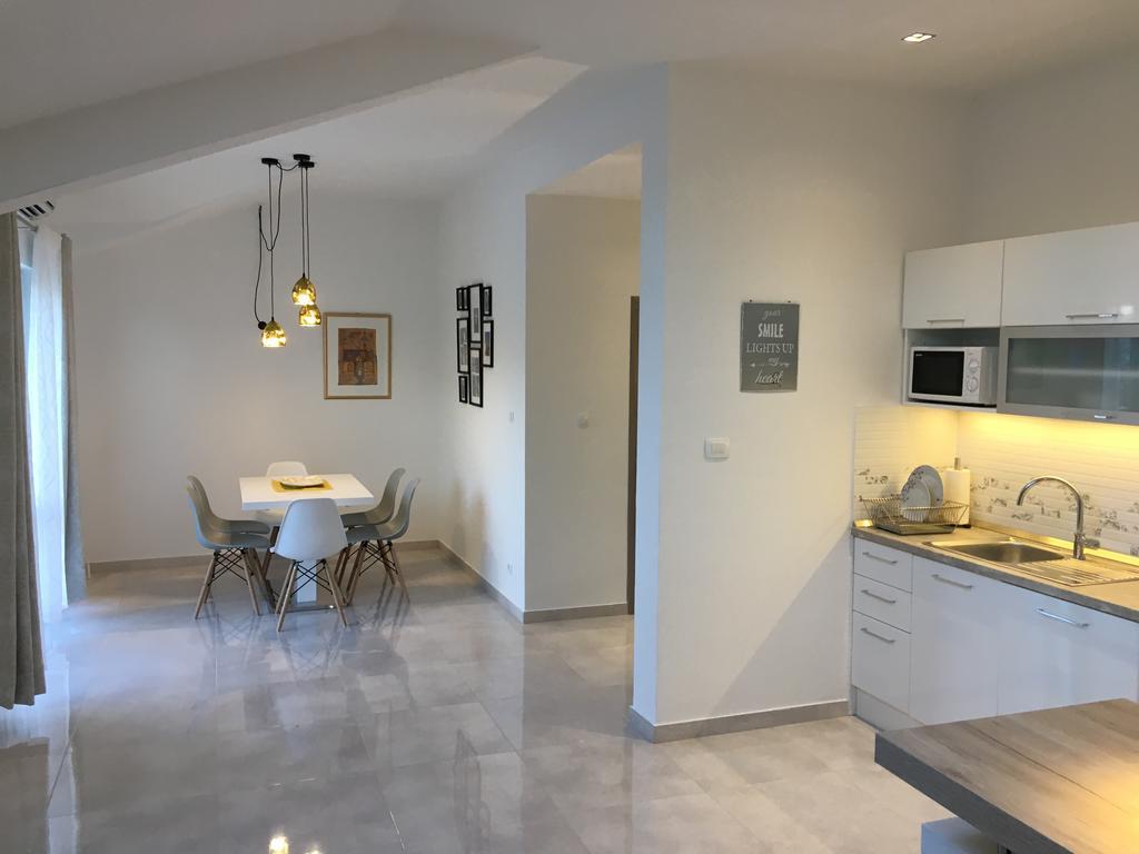 Apartments Ladesta Lastovo ภายนอก รูปภาพ