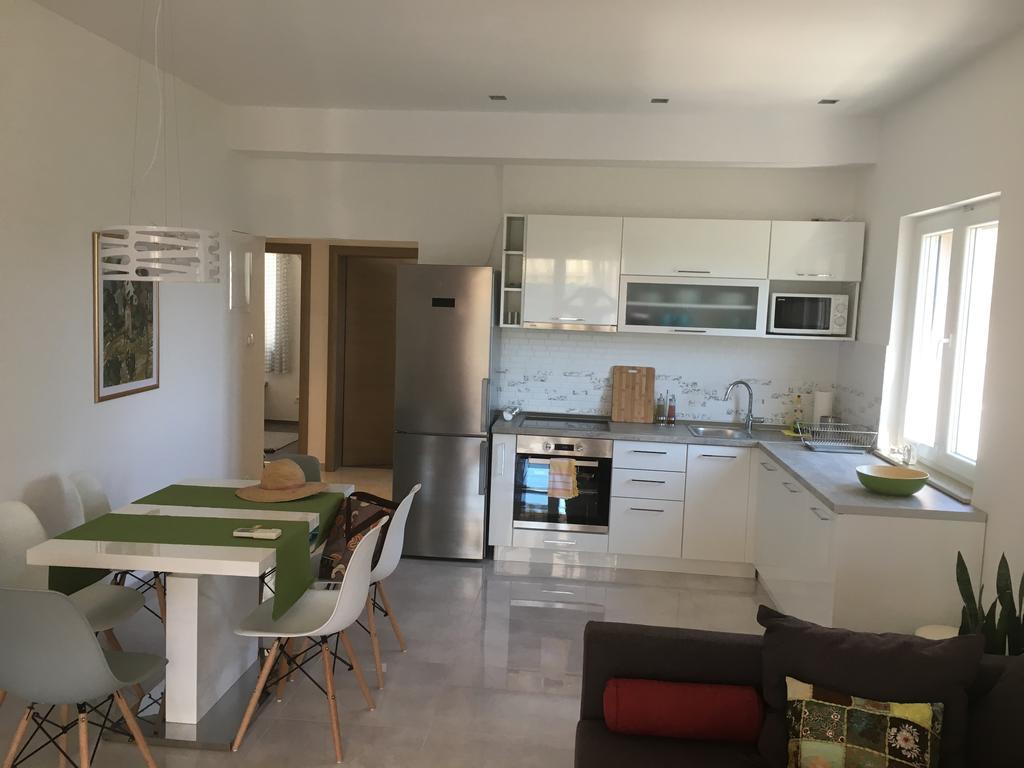 Apartments Ladesta Lastovo ภายนอก รูปภาพ